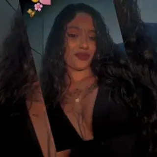 Profile photo of petiteteeen69