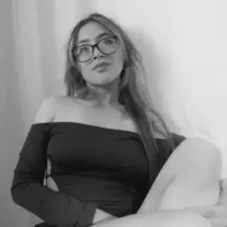 Profile photo of sara_red_x1