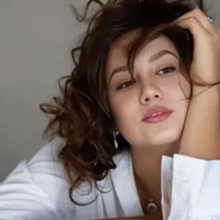Profile photo of _madalexa_