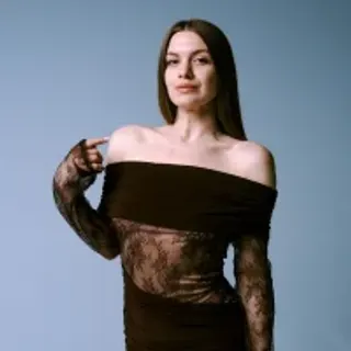 Profile photo of lovella_lips