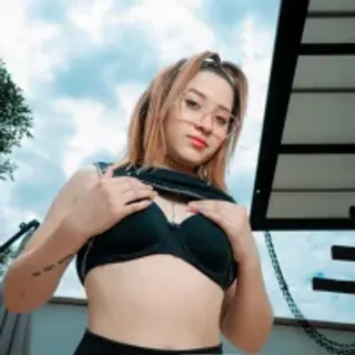 Profile photo of leiah_blonde