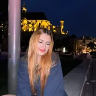 Profile photo of isa_smeraldy