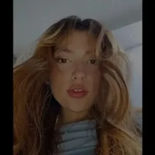 Profile photo of caroo1_