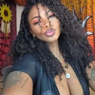 Profile photo of elizagrey_