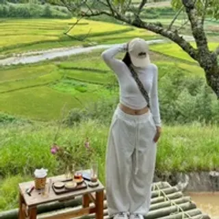Profile photo of lon-co-gai