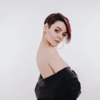 Profile photo of worldends_gf
