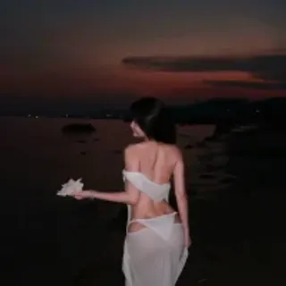 Profile photo of flora_baby