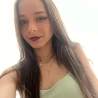 Profile photo of anna_leah_