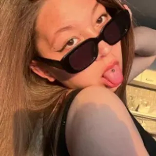 Profile photo of honey_blossom__