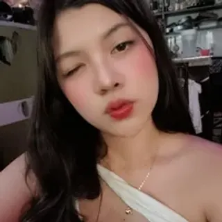 Profile photo of divine_hirara