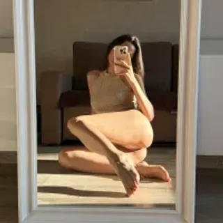 Profile photo of play_with_this_girl