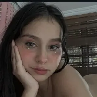 Profile photo of laly_ferrer18
