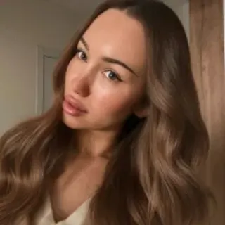 Profile photo of amelia_ray_