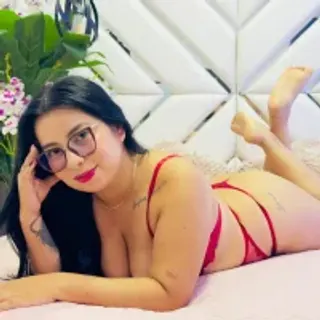 Profile photo of lili_corinna