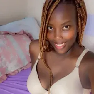 Profile photo of _kemmy