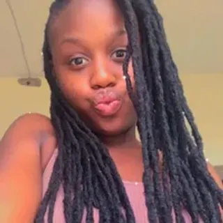 Profile photo of petitegoddesss