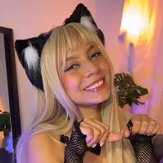 Profile photo of naughtyrosie_