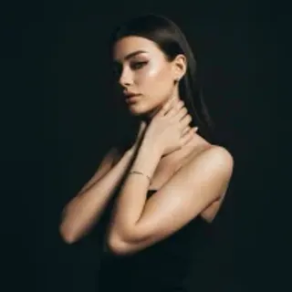 Profile photo of julissalipoma