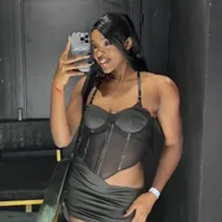 Profile photo of nahomy_smiiths