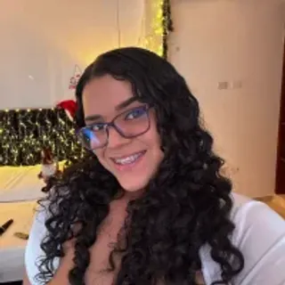 Profile photo of emily_perezz