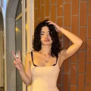 Profile photo of moonfaairy