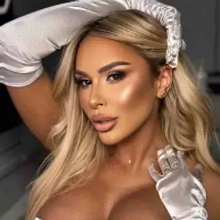 Profile photo of selenafrost