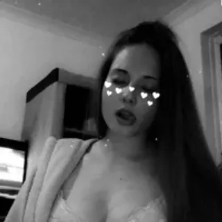 Profile photo of poppylooloo