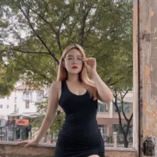 Profile photo of laura-aa