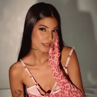 Profile photo of madelinfox_