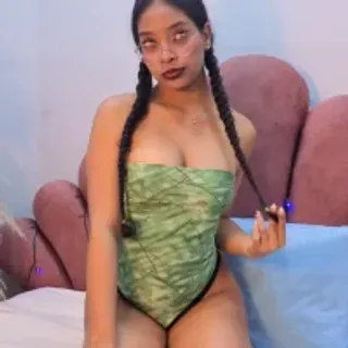 Profile photo of katalina_santana_