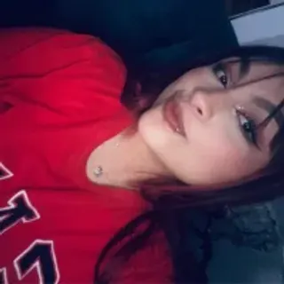 Profile photo of lily_joness_