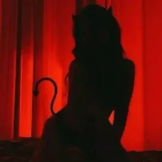 Profile photo of playgirll_
