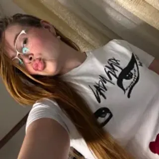Profile photo of zoe_brk