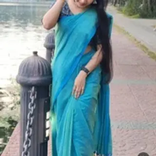 Profile photo of r_queen