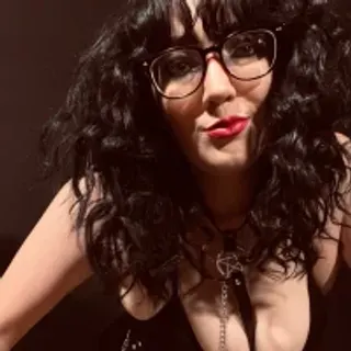 Profile photo of thegothmilf