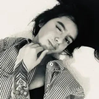 Profile photo of lilies_