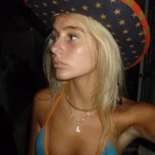 Profile photo of aviellaa