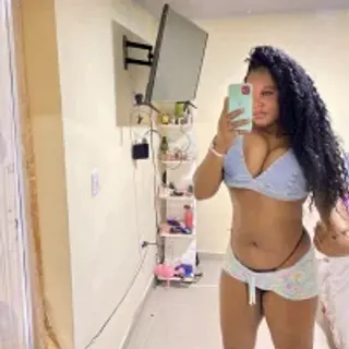 Profile photo of isabella_rossee_