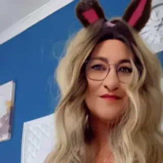 Profile photo of naughty_milf_samixx