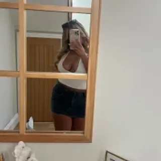 Profile photo of ivyrose21_x