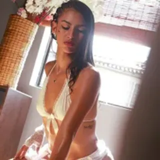 Profile photo of abril_castroo