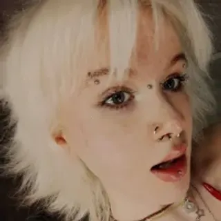 Profile photo of mia_waterfall