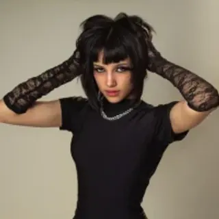 Profile photo of velvet_noir_