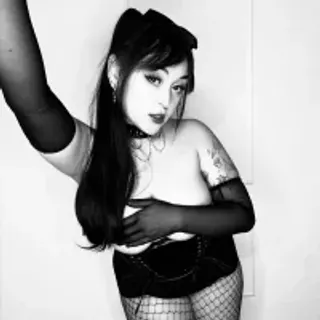 Profile photo of gloomydoll