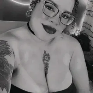 Profile photo of dirty_sara17