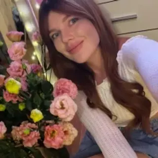 Profile photo of cherryred_girl