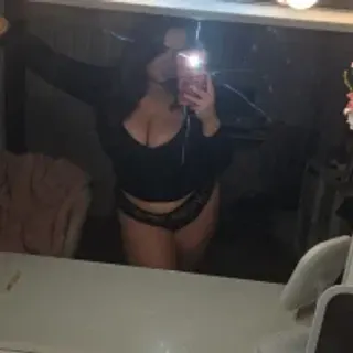Profile photo of goddess_scarlett