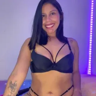Profile photo of mia_roux21