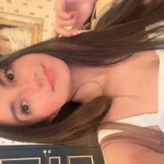 Profile photo of aly_golden_