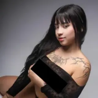 Profile photo of _lya_white